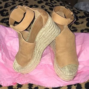 Marc Fisher size 6 Espadrille Platform Wedge